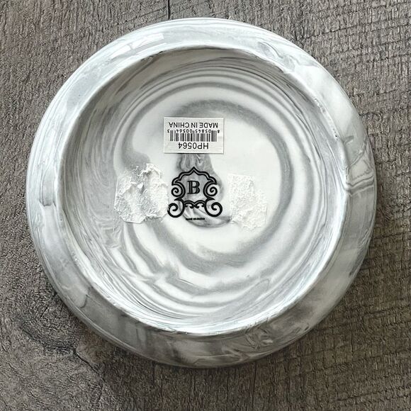 Gray and White Ceramic Soap Dish (6 in diameter, 1 in tall) - Picture 2 of 4